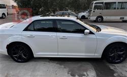 کرایسلەر 300